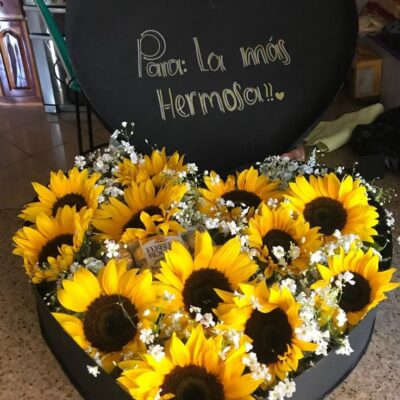🌻🖤 Caja Corazón Girasoles